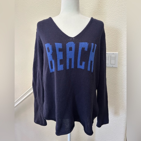 Knitted “Beach” lightweight sweater in block letters navy Vneck size Large - Picture 2 of 11